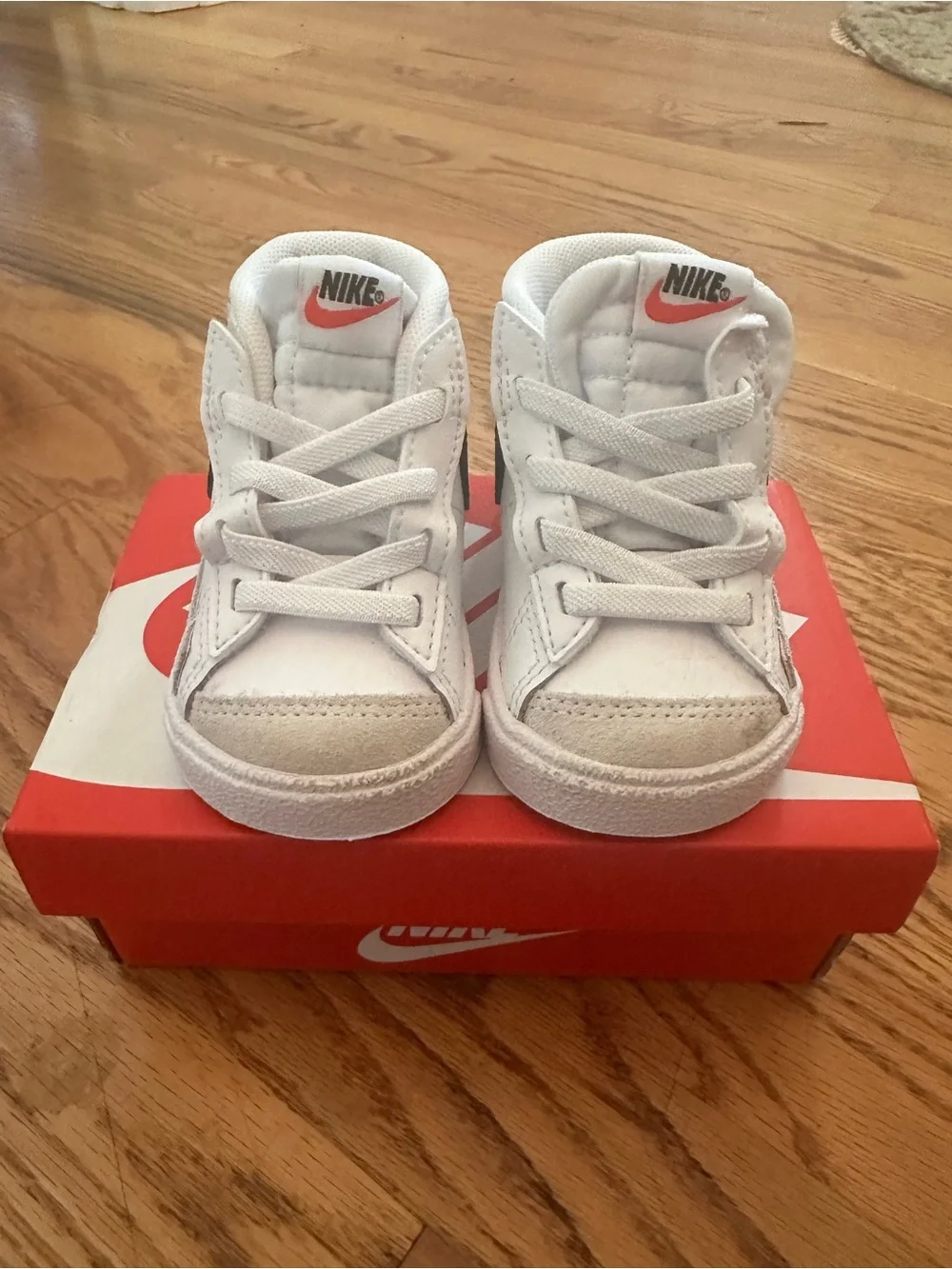 Nike Blazer Mid 77